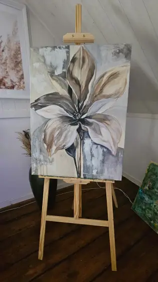 Lilja i grafit thumbnail 2